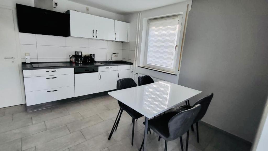 4Rooms Central-Modern Near Mtu With Balcony, The Beach By Lakescape Fewos FDH Buitenkant foto
